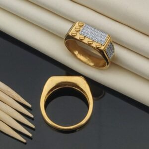 Luxe Gold Stud Pavé Ring