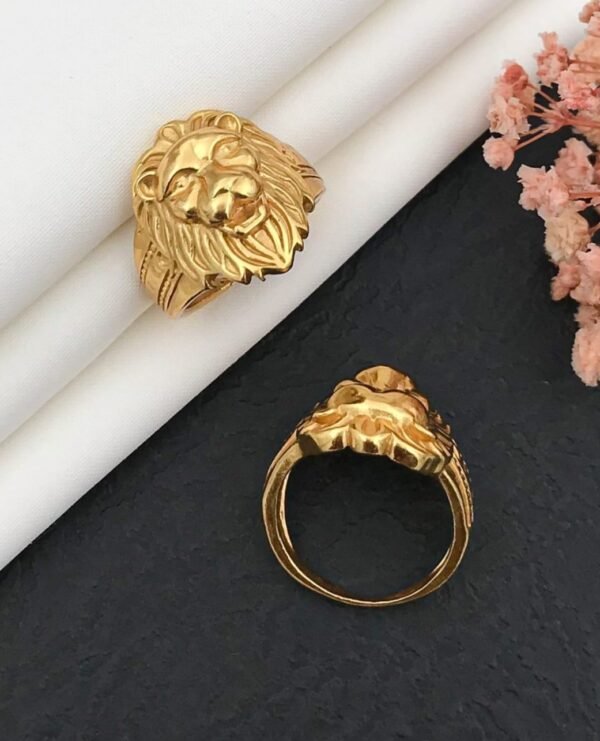 Regal Lion Head Gold-Plated Ring